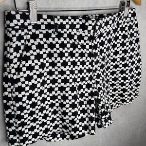 Banana Republic The Avalon Short Size 10 Black/White